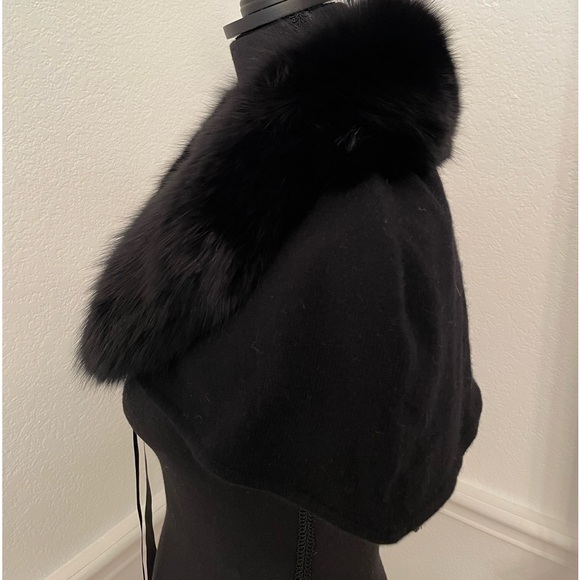 Robert Rodriguez stunning black shawl cape collar real fox cashmere lace size S - Picture 4 of 11